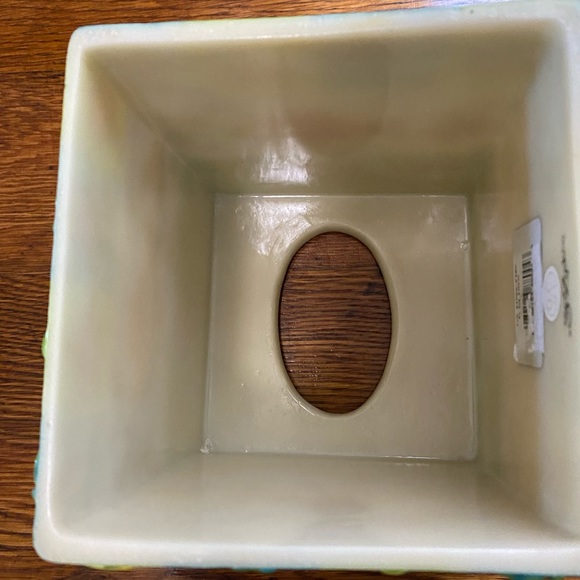 Underwater/ Fish themed tissue holder - Picture 3 of 7